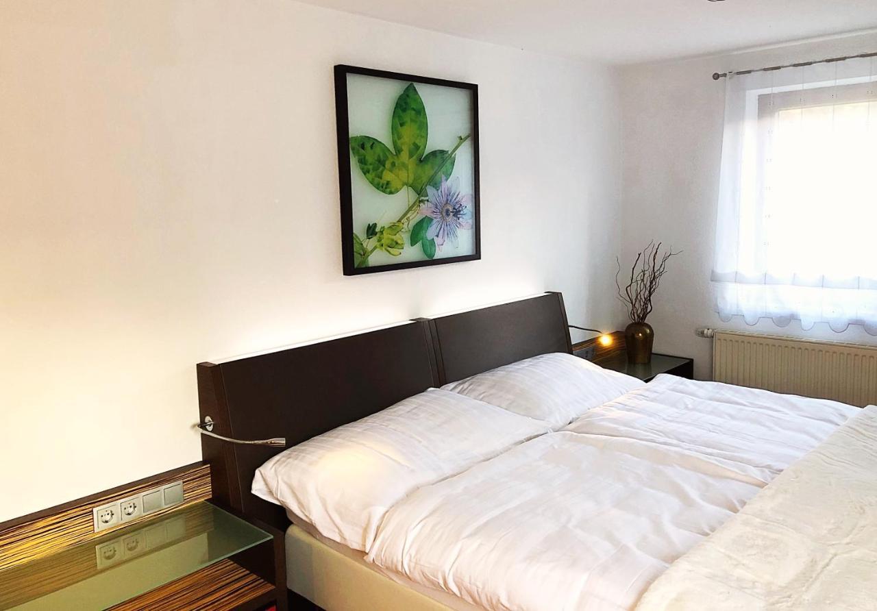 Grosse Wohnung Mit 2 Schlafzimmern Altensteig Exteriör bild