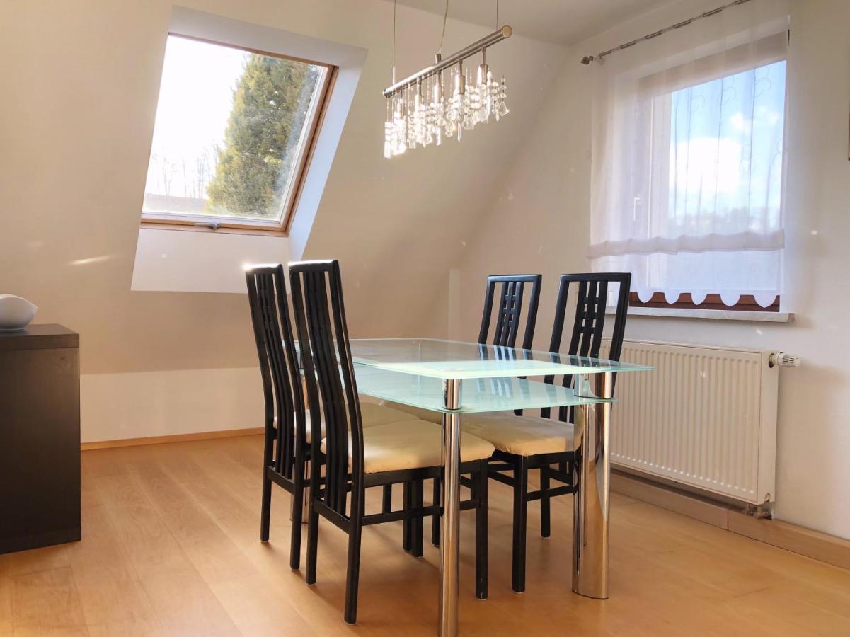 Grosse Wohnung Mit 2 Schlafzimmern Altensteig Exteriör bild